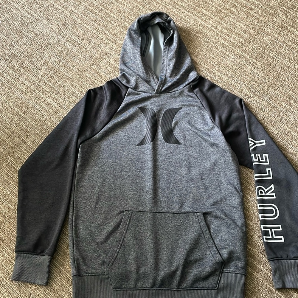 EUC Youth Hurley Hoodiewith Nike Dri- Fit in size XL